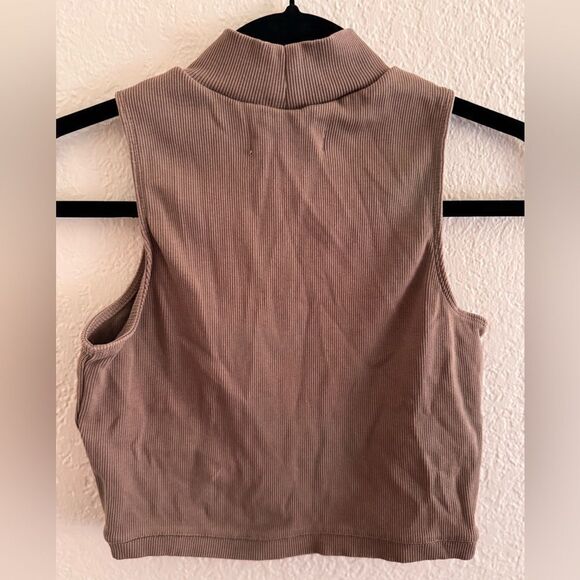 Everlane Tan Sleeveless Crop Tank Top - Picture 3 of 4